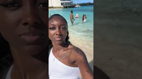 Blue water vibes 💦 #bahamas #vacation #vacationmode #art #lovely #carnival #cruise #melanin