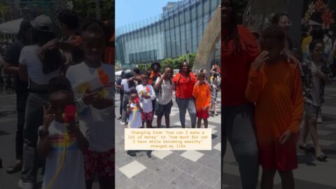 Literally changed my life! 🧡 . . #entrepreneur #songkran #contentcreation #blacktravel